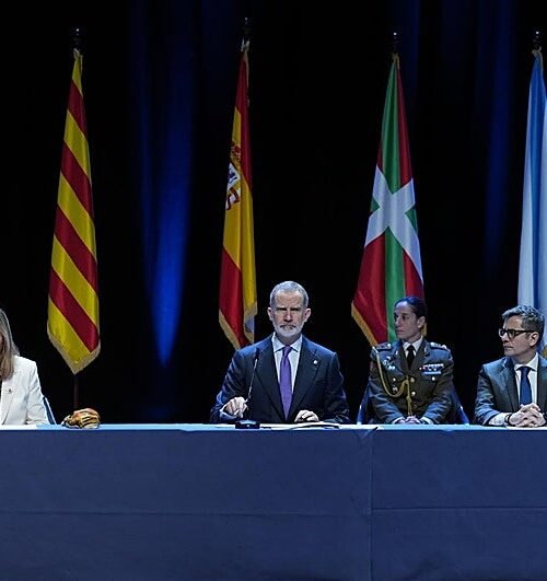 El Rey recuerda a los nuevos jueces que deben ser «ejemplo constante de rectitud» y regirse bajo «estrictos parámetros éticos»