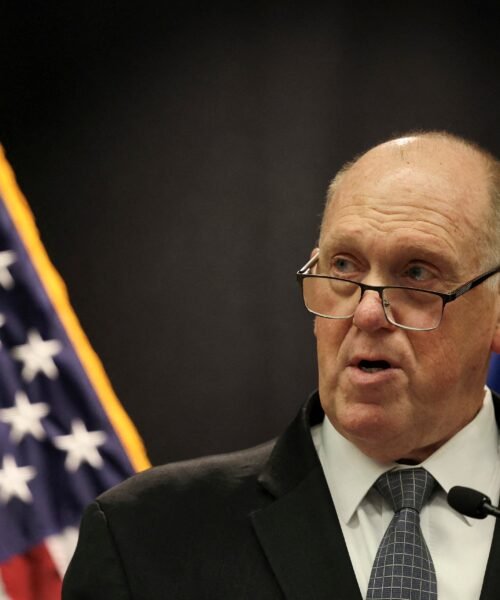 Homan, ‘zar de la frontera’ de Trump, anuncia que la operación migratoria en Minnesota “ha concluido”