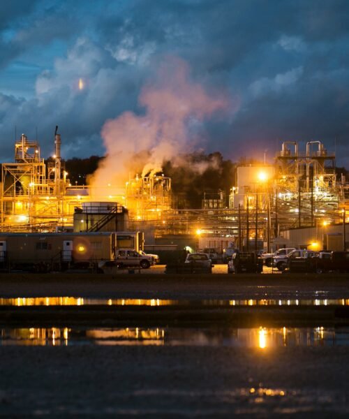 Por qué urge una ley internacional contra los químicos eternos (PFAS)