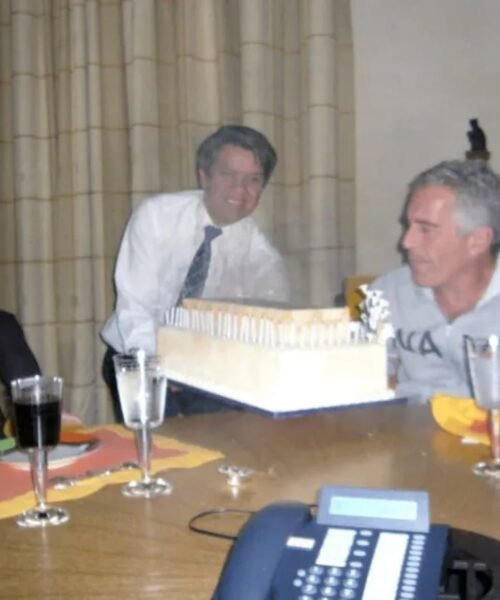 Los nuevos papeles de Epstein provocan el enfado de las víctimas, que denuncian la revelación de sus datos personales