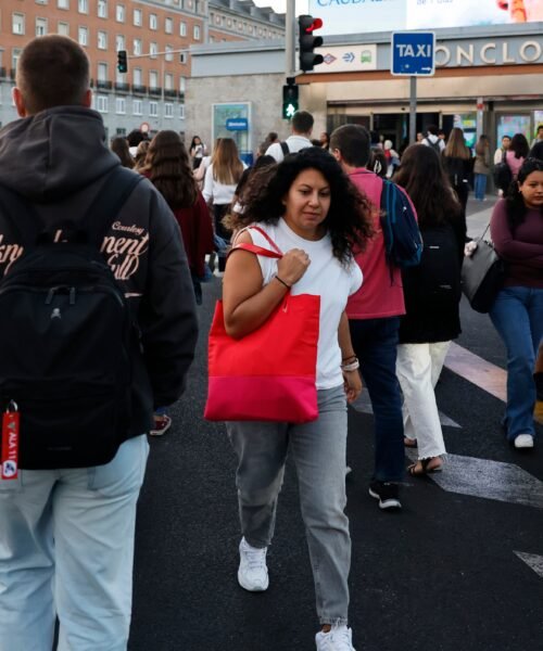 España supera por primera vez los 10 millones de habitantes nacidos en el extranjero