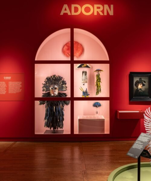 De plumas, alas y jaulas: por qué los pájaros son la criatura preferida de los artistas