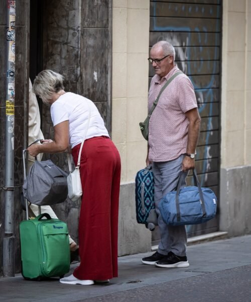 Vivienda ya ha solicitado la retirada de más de 86.000 anuncios de pisos turísticos sin número de registro oficial