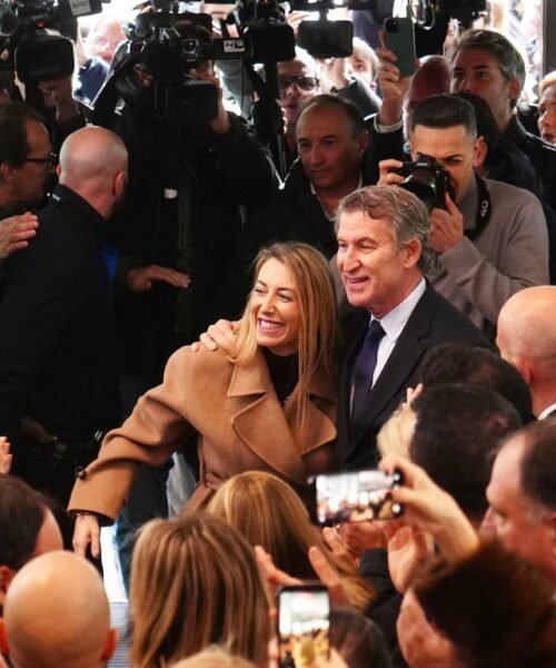 El PP prefiere gobernar en solitario en Extremadura antes que una coalición con Vox