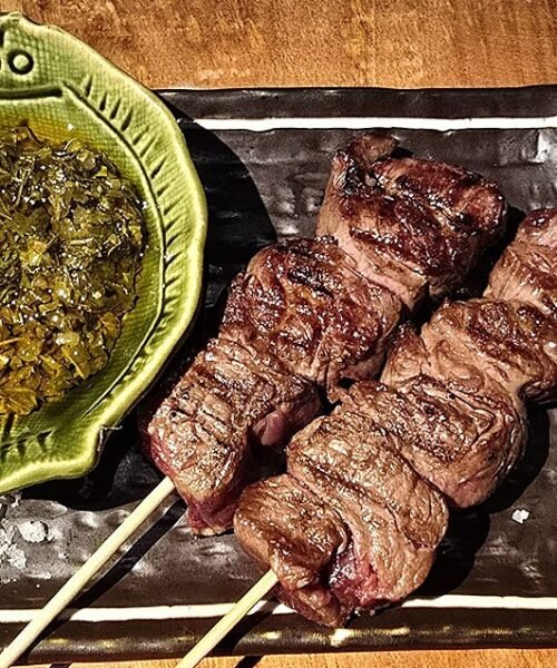 Robata, pura proteína de cocina japonesa a la brasa más allá de los sushis y sashimis