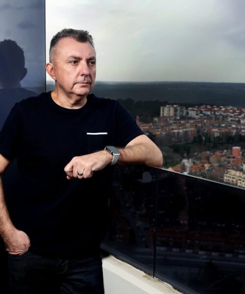 Manuel Vilas: “Cuando escuchas la frase ‘ya no estoy enamorada de ti’, ocurre un cataclismo”