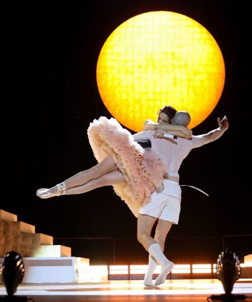 Rosalía no ha sido la primera: estrellas del pop que saben de danza