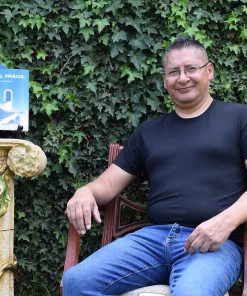 Andrés Eduardo Pérez Cadena irrumpe en la narrativa contemporánea con “Azul Frágil”, una obra filosófica y disruptiva que desafía las estructuras tradicionales
