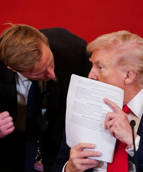 Trump amenaza a Irán con la “destrucción total” y advierte de que “recibirá un duro golpe”