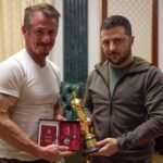 Regalar bien y regalar mal: la diferencia entre Sean Penn y María Corina Machado