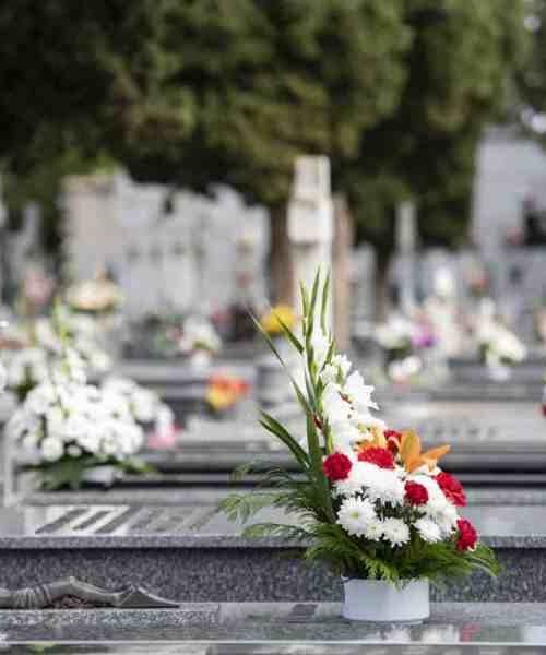 Os cemiterios municipais de Ribeira abrirán na festividade de San Xosé