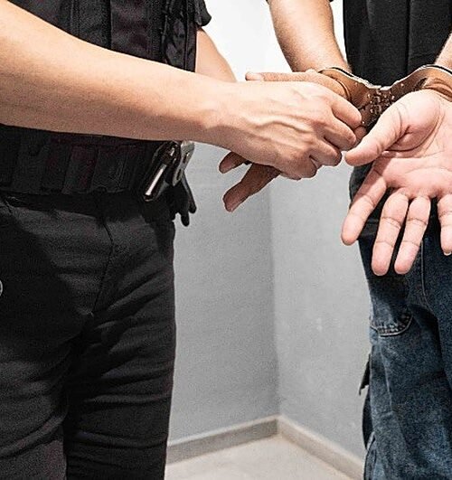 Detenido por incendiar un piso con una mujer dentro en Les Franqueses del Vallès