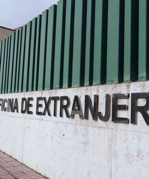 El Gobierno acelera para aprobar este martes la regularización de inmigrantes