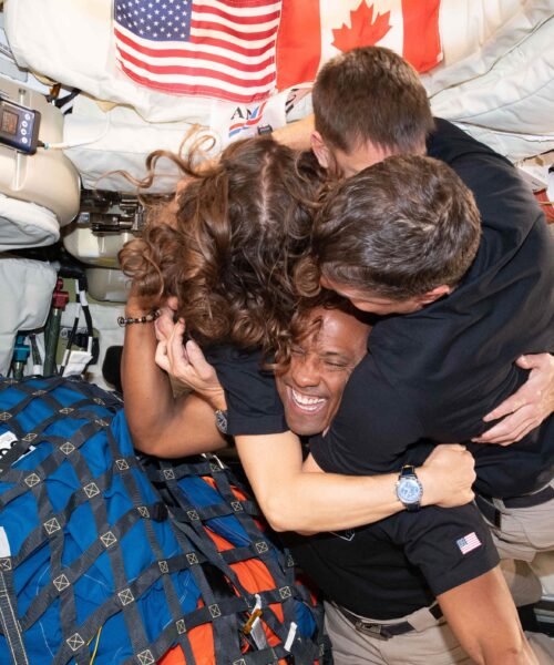 Los cuatro de la Artemis 2: la aventura lunar de unos astronautas que han emocionado al planeta