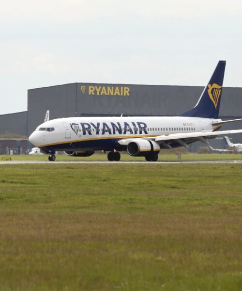 Los aeropuertos europeos alertan de escasez de combustible en tres semanas si no se reabre el estrecho de Ormuz