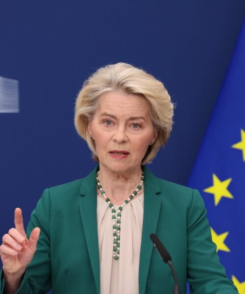 Bruselas plantea un día de teletrabajo obligatorio y abaratar el transporte público para paliar la crisis energética