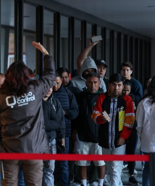 La regularización extraordinaria pone a prueba a la Administración: dudas y flecos de un decreto histórico