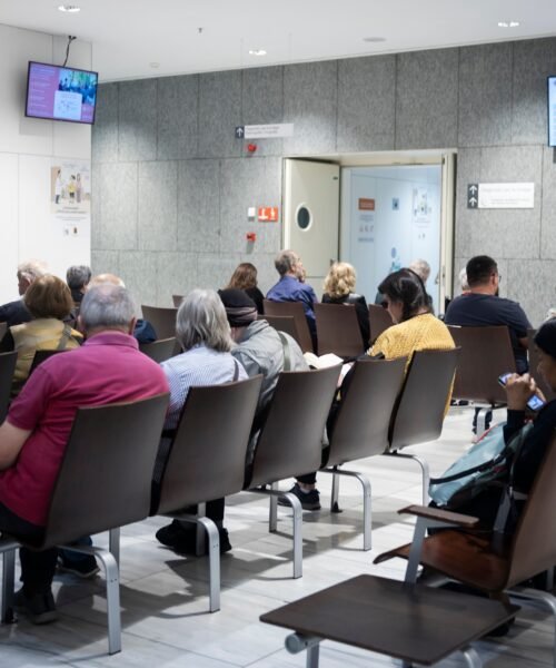 Las listas de espera marcan un nuevo récord: 853.509 personas esperan una operación