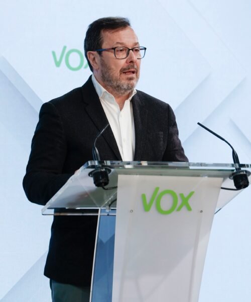 Vox retoma esta semana las reuniones con el PP pese a mantener los ataques contra Génova: “Son indistinguibles del PSOE”