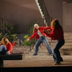 Duelo de poetas clásicos contra especialistas del cine de acción en una ópera a mamporrazos