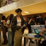 Miles de profesores y estudiantes de la Complutense simulan un “referéndum” para evidenciar que los recortes prosiguen