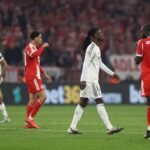 Nadar para morir en una tarjeta roja