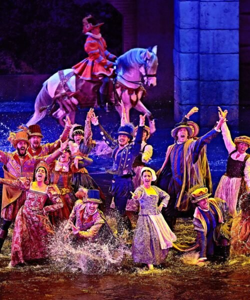 Del Cid a Enrique VIII: el salto  de Puy du Fou