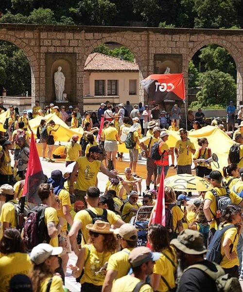 La Generalitat y los sindicatos llegan a un acuerdo y ponen fina a las huelgas de docentes
