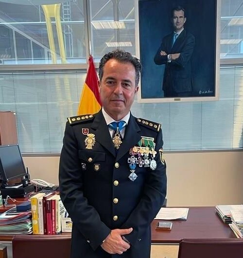 El juez investiga a un alto mando policial por su “relación próxima” con un implicado en el ‘caso Plus Ultra’