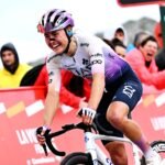Paula Blasi hace historia y gana la Vuelta a España femenina en el Angliru