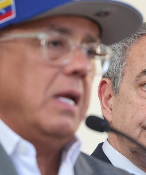El juez atribuye a Zapatero el cobro de cerca de dos millones a través de la trama investigada