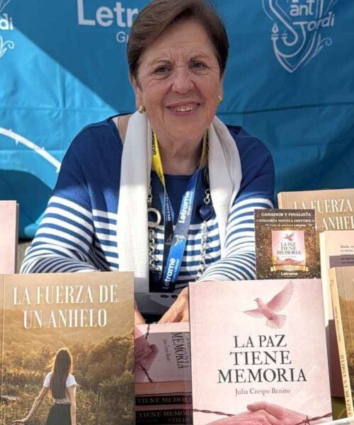 Julia Crespo reivindica la memoria y la reconciliación emocional en su universo literario
