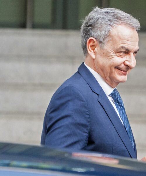 El juez ordena investigar las filtraciones del caso que mantiene imputado a Zapatero