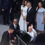 El Papa, en una misa multitudinaria en Madrid: “Nadie puede arrodillarse ante el Señor y despreciar al hermano”