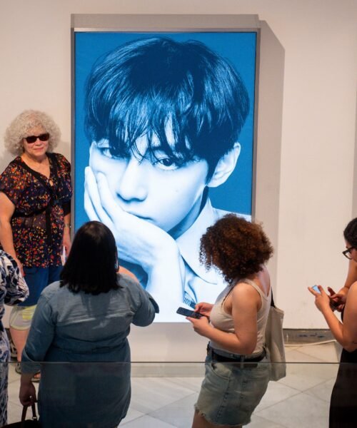 El K-pop se hace mayor y llega a Madrid con los conciertos de reunión de BTS: “Escucharles es mejor que el bótox”