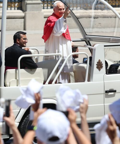 El Papa llama a “huir de enfoques identitarios que pueblan el mundo de fantasmas y enemigos”