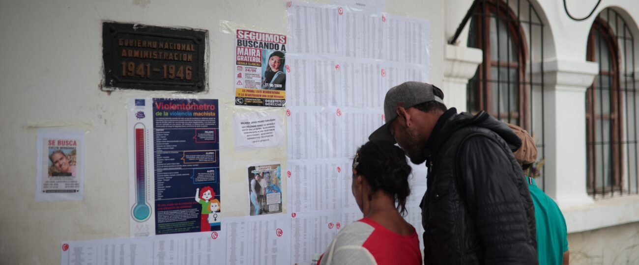 El reencuentro de los sobrevivientes en los refugios de Caracas: “Pedro, del piso 5, quedó aplastado”