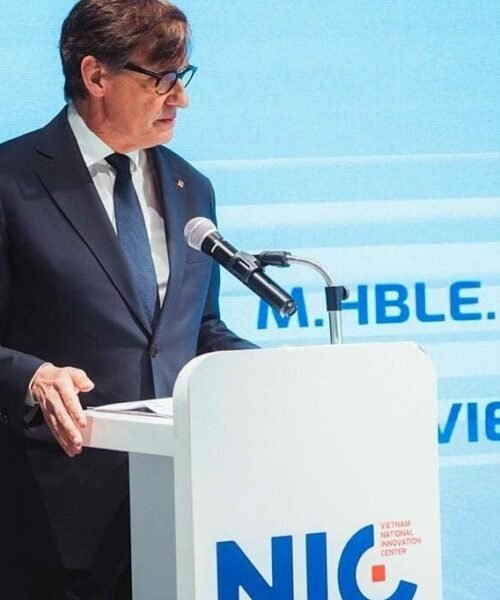 Salvador Illa inicia un viaje institucional a Vietnam y Singapur para «presentar el potencial de Cataluña» en Asia