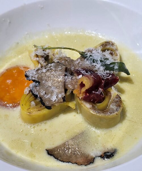 El restaurante Le Petit Chef prepara una nueva receta española para competir con Francia, Italia y Japón