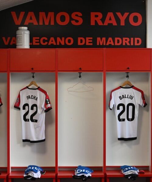 La plantilla del Rayo carga contra la Comunidad de Madrid y el club: “Queremos seguir jugando en Vallecas, esto se podría haber evitado”