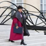 Macron no acepta la dimisión de su ministra de Transición Ecológica por una ley agrícola que reintroduce pesticidas