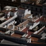 ¿Cuánto se inflan los precios en los anuncios de venta de pisos? Del 11% en Madrid al 35% en Granada