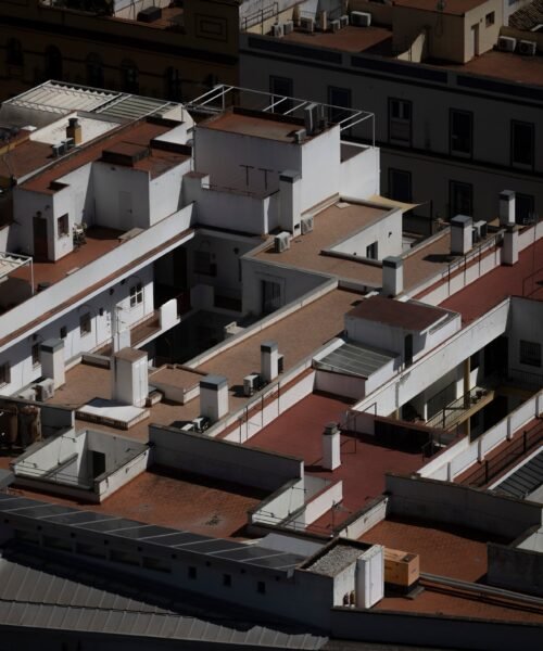 ¿Cuánto se inflan los precios en los anuncios de venta de pisos? Del 11% en Madrid al 35% en Granada