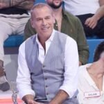 Telecinco cancela ‘Amor… o lo que surja’, el programa de citas presentado por Carlos Lozano, por su baja audiencia