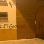 Pintadas de «remigración» y restos de carne de cerdo en la mezquita de Vilanova del Camí