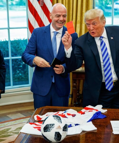 La dimisión y la crítica abierta de altos cargos de la FIFA acorralan a Infantino en plena ola de repudio a su propuesta de privatizar el Mundial
