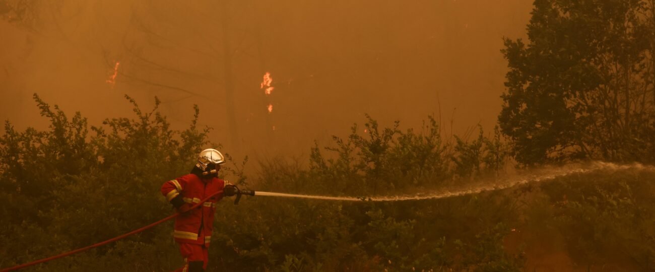 La UE moviliza su mecanismo de emergencia por los incendios de España y Francia y avisa: “Nos preparamos para una situación grave”