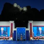 Trump conmemora el 250º aniversario de Estados Unidos en el monte Rushmore, donde aspira a ver su rostro