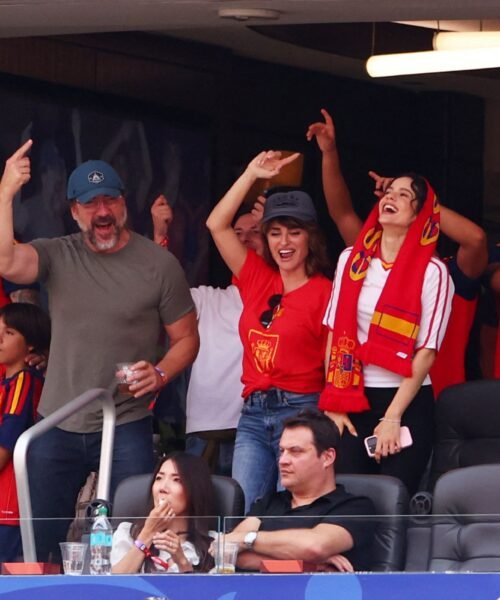 El desfile de estrellas para ver a La Roja: Rosalía, Penélope Cruz, Alexia Putellas… y el hermano de Lamine Yamal