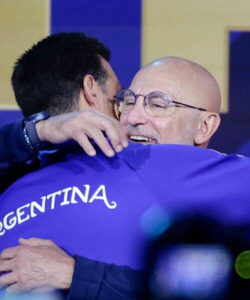 El maestro reta al alumno campeón: regreso a los días en los que De la Fuente dio clase en el curso de entrenadores a Scaloni